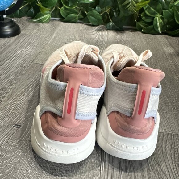 Nike Womens Free RN 2018 942837-802 Pink Running Shoes Sneakers Sz 7 Black Lace - Picture 5 of 9